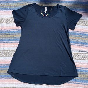 Lularoe Classic Tee ☀️sale2/$15☀️